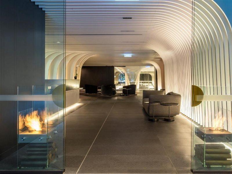 Skye Suites Sydney Bagian luar foto The interior of the lounge